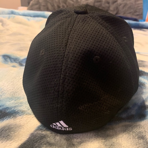 Adidas hat - Picture 2 of 2